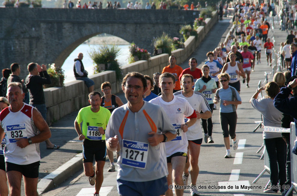 Photo d'arrivée des 10 Km des écluses édition 2010