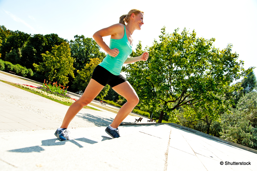 femme fitness course soleil