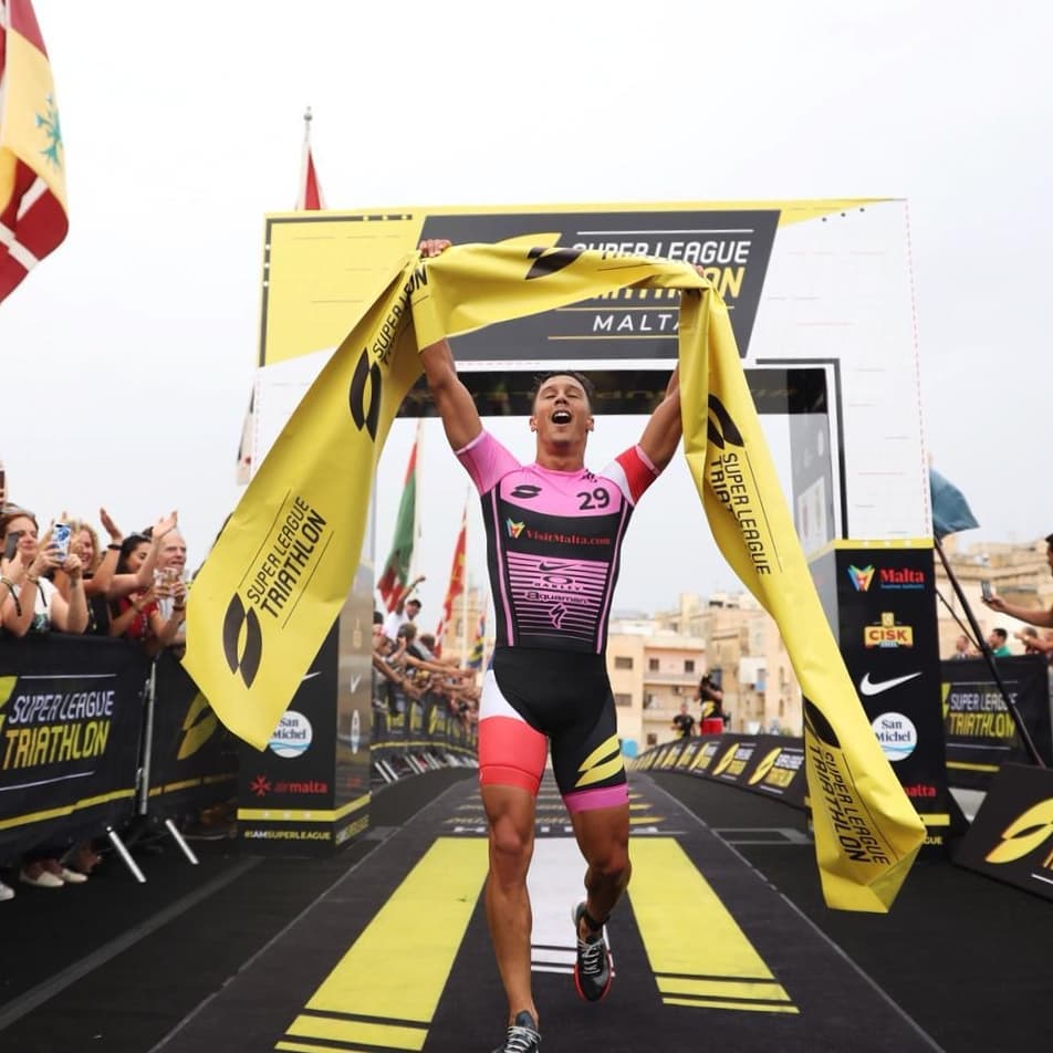 Vincent Luis lors de sa victoire à la Super League Triathlon de Malte (crédit photo Super League Triathlon).