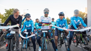 Alejandro Valverde avec le maillot de champion du monde (crédit photo Team Movistar)